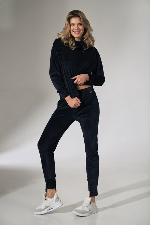 Sweatshirt model 151809